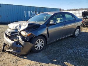 Toyota Corolla BASE 1.8L 4 2013