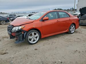 Toyota Corolla BASE 1.8L 4 2013