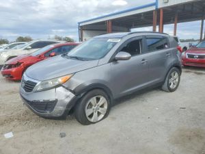 Kia Sportage LX 2.4L 4 2011