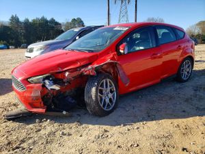Ford Focus SE 2.0L 4 2015