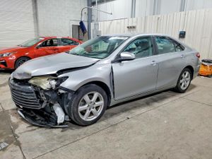 Toyota Camry LE 2.5L 4 2015