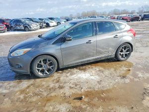 Ford Focus SE 2.0L 4 2014