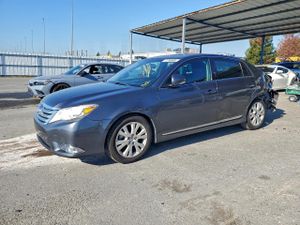 Toyota Avalon BASE 3.5L 6 2012