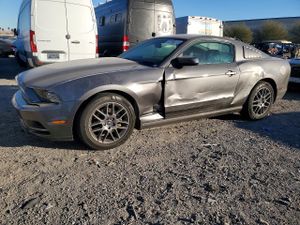 Ford Mustang 3.7L 6 2014