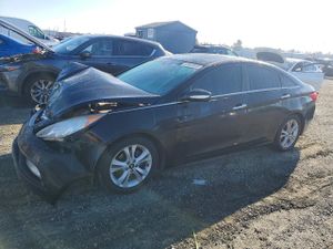 Hyundai Sonata SE 2.4L 4 2013