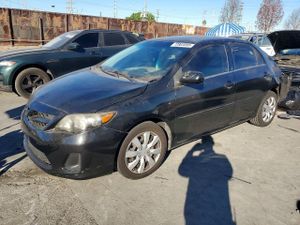 Toyota Corolla BASE 1.8L 4 2013