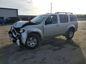Nissan Pathfinder S 4.0L 6 2011