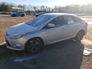 Ford Focus SE 2.0L 4 2014
