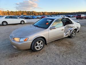 Toyota Camry CE 2.2L 4 1999