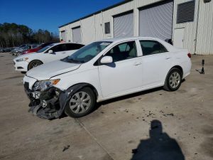 Toyota Corolla BASE 1.8L 4 2010