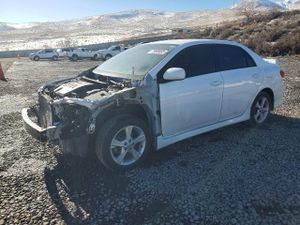 Toyota Corolla BASE 1.8L 4 2013