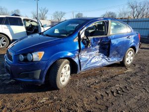 Chevrolet Aveo (Sonic) LS 1.8L 4 2013