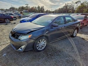 Toyota Camry SE 3.5L 6 2012