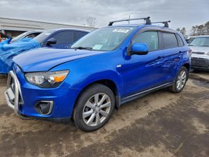 Mitsubishi Outlander ES 2.0L 4 2015