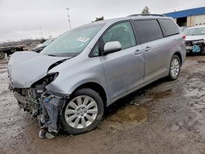 Toyota Sienna XLE 3.5L 6 2011
