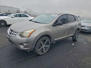 Nissan Rogue S 2.5L 4 2015