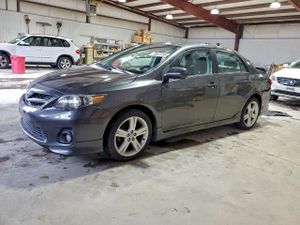 Toyota Corolla BASE 1.8L 4 2013