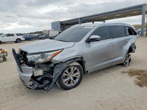 Toyota Highlander XLE 3.5L 6 2015