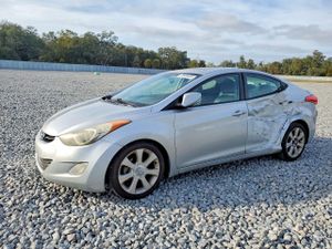 Hyundai Elantra GLS 1.8L 4 2013