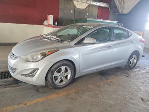 Hyundai Elantra SE 1.8L 4 2014