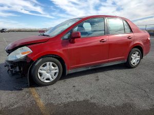 Nissan Versa S 1.8L 4 2011
