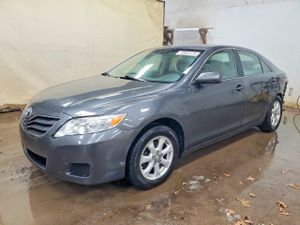 Toyota Camry BASE 2.5L 4 2011