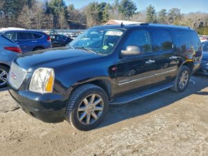 GMC Yukon DENALI 6.2L 8 2014
