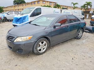 Toyota Camry BASE 2.5L 4 2011