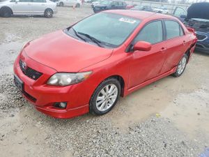 Toyota Corolla BASE 1.8L 4 2010