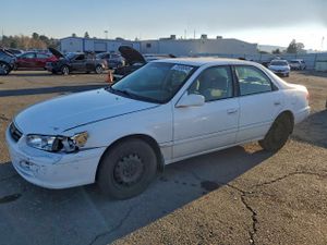 Toyota Camry CE 2.2L 4 2000