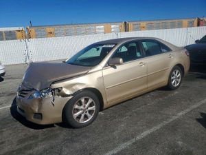 Toyota Camry BASE 2.5L 4 2011
