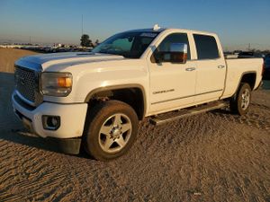 GMC Sierra K2500 DENALI 6.6L 8 2015