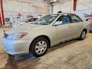 Toyota Camry LE 2.4L 4 2002