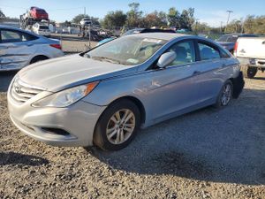 Hyundai Sonata GLS 2.4L 4 2013