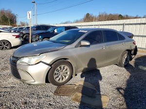 Toyota Camry LE 2.5L 4 2015