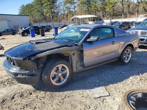 Ford Mustang GT 4.6L 8 2006