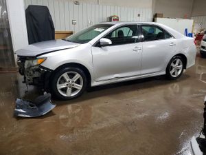 Toyota Camry BASE 2.5L 4 2012