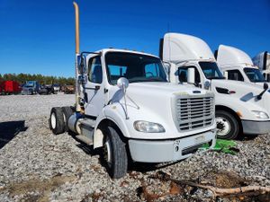 Freightliner Business Class M2 112 MEDIUM DUTY 8.9L 6 2015