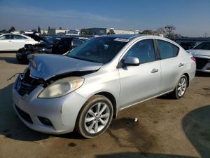 Nissan Versa S 1.6L 4 2014