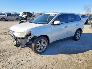 Mitsubishi Outlander SE 2.4L 4 2014