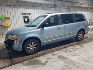 Chrysler Town & Country LX 3.8L 6 2010