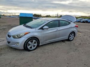 Hyundai Elantra GLS 1.8L 4 2013