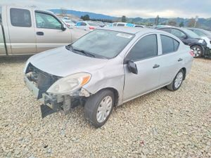 Nissan Versa S 1.6L 4 2014