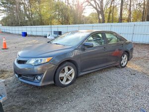 Toyota Camry SE 2.5L 4 2012