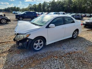 Toyota Corolla BASE 1.8L 4 2011