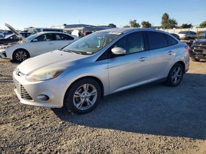 Ford Focus SE 2.0L 4 2013