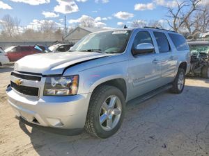 Chevrolet Suburban K1500 LT 5.3L 8 2013