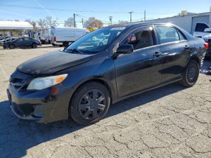 Toyota Corolla BASE 1.8L 4 2012