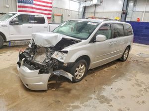 Chrysler Town & Country TOURING 3.8L 6 2010