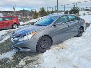 Hyundai Sonata GLS 2.4L 4 2013
